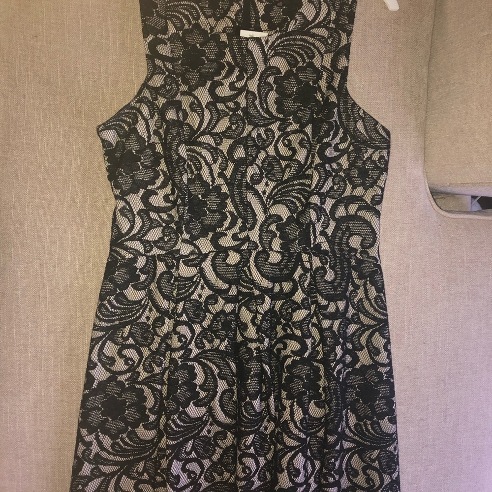 Lace pattern dress